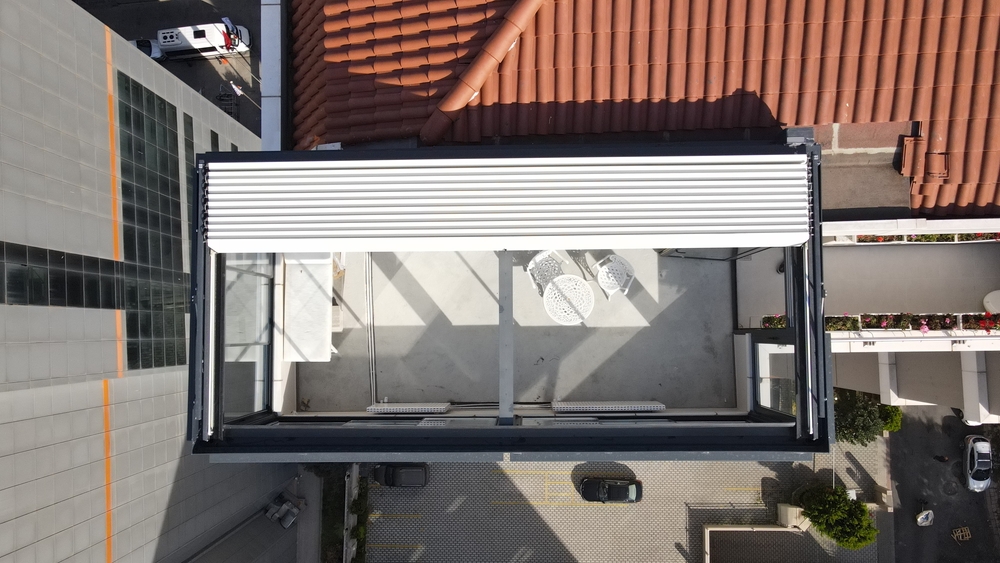 pergola bioclimatique en aluminium